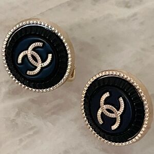 Vintage CHANEL Elegant Black and Gold Button Earrings